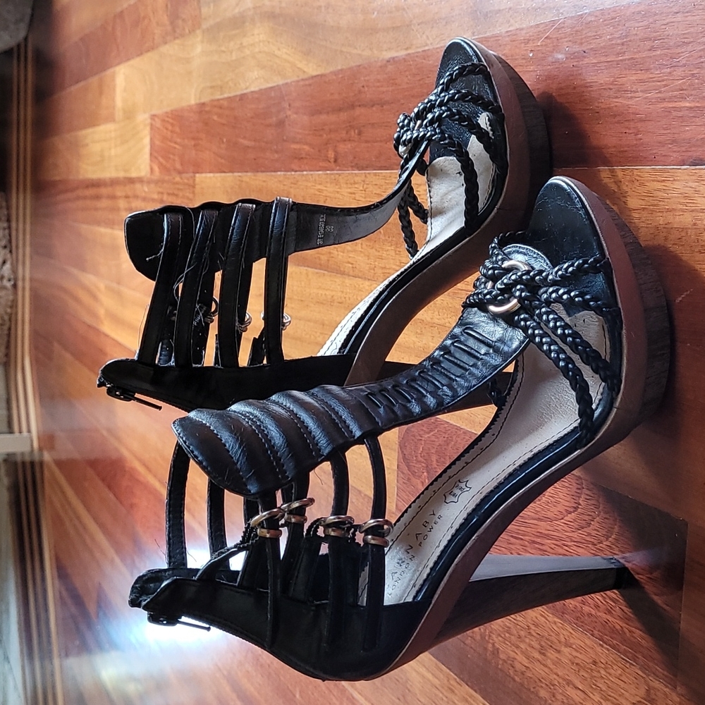 Shoes - Picture 2 of 8